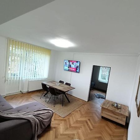 Vintage Gray Apartament Brasov Exterior photo